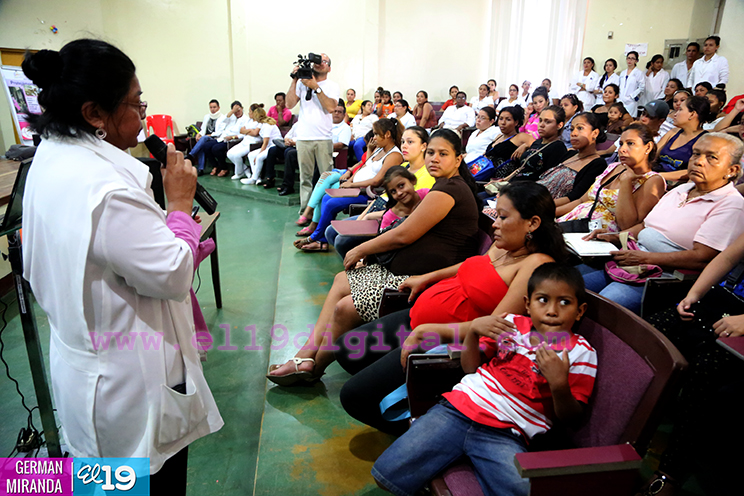 Brindan charla a embarazadas sobre el virus del zika